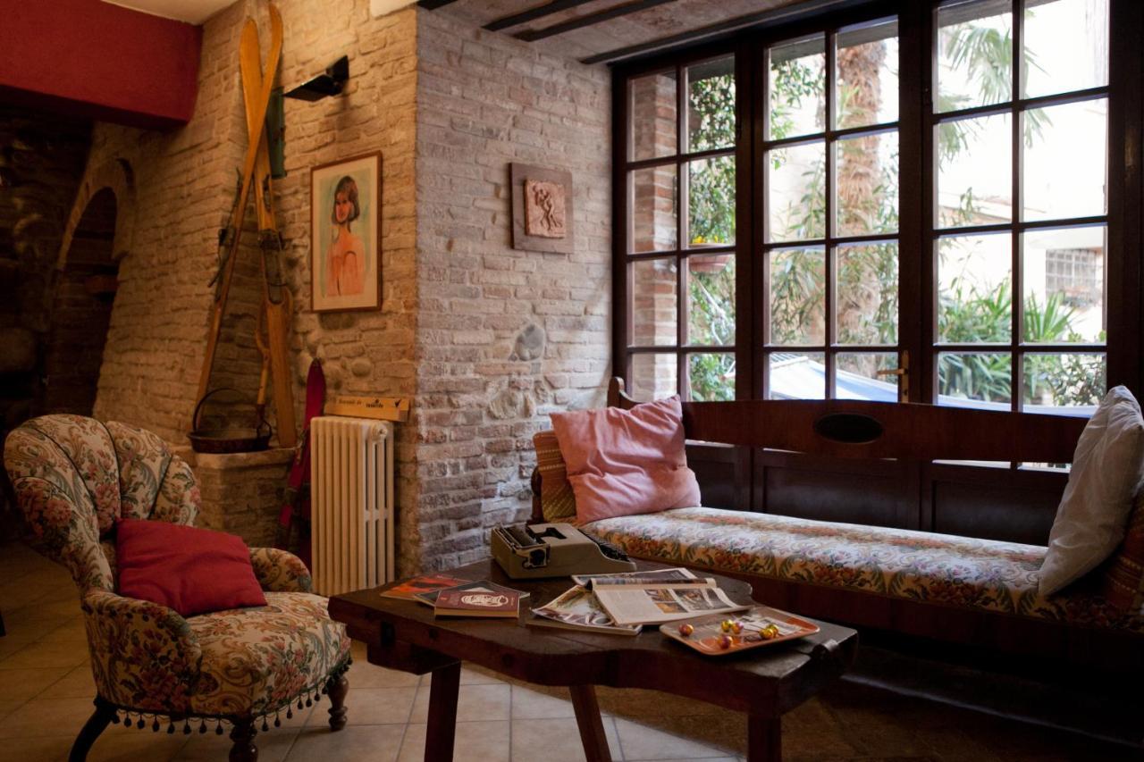 Relais B&B Corte Dei Turchi 롱기아노 외부 사진