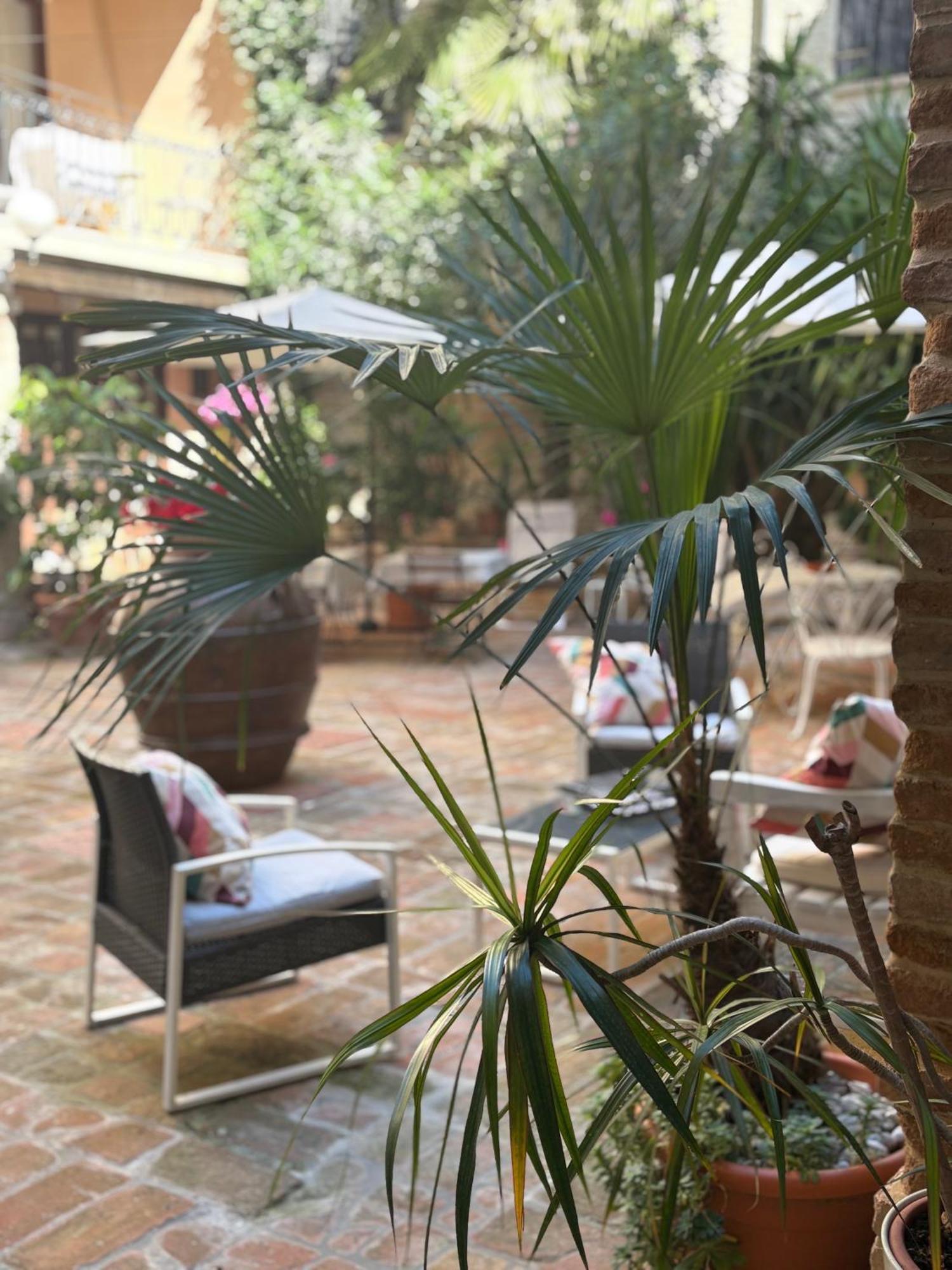 Relais B&B Corte Dei Turchi 롱기아노 외부 사진